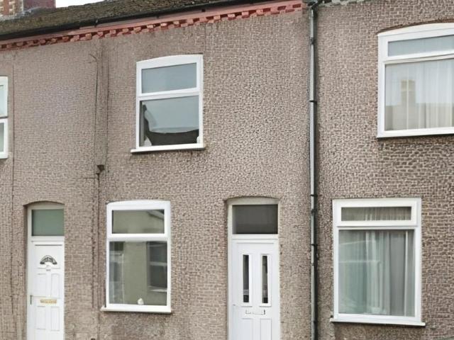 29 Napier Road, New Ferry, CH62 1EB, United Kingdom | 2 bed townhouse for rent #139405346 | Rentberry