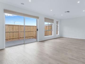 29 Pendower Way WERRIBEE VIC