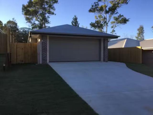 29 Pedersen Road, SOUTHSIDE, QLD 4570 House for Rent