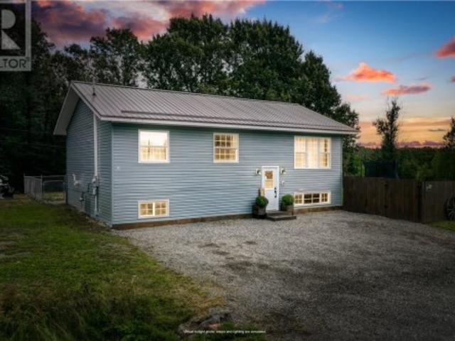 29 Pioneer Street W, Markstay, ON, P0M 2G0 house for sale | Listing ID 2130 | Royal LePage
