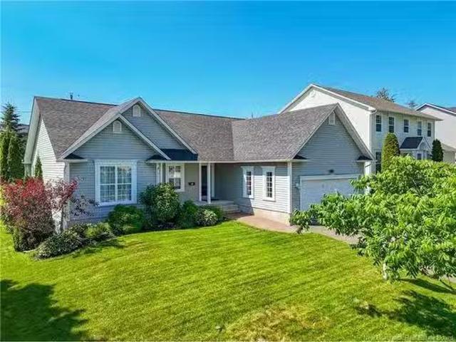 29 Poets Lane, Fredericton, NB, E3B 9P8 house for sale List.