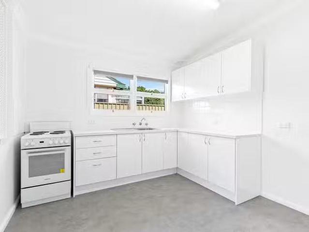 29 Poulter Avenue, Engadine, NSW 2233