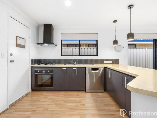 29 Plumwood AvenueHammond Park WA 6164, Australia