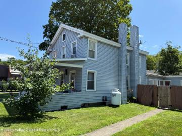 29 Railroad Avenue