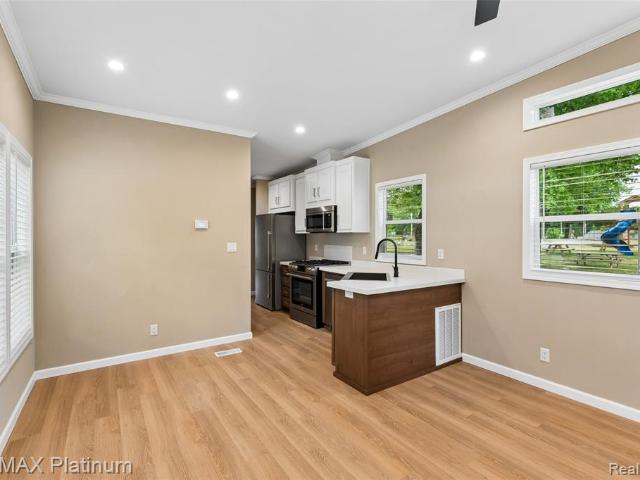 29 Retreat Way