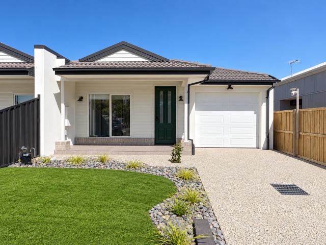 2/9 Rossdale Street, CRAIGIEBURN, VIC 3064