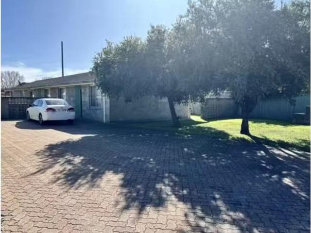 2/9 Samuels Street, DUBBO House for rent Listed by Chris Barb.