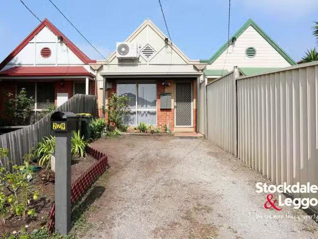 2/9 Sherwood Street, Hadfield, VIC 3046