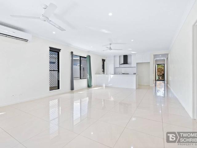 29 Singleton Close, Smithfield