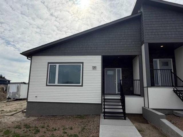 29 Sierra Green Sw, Medicine Hat, AB, T1B 0R5 house for sale | Listing ID A2320 | Royal LePage