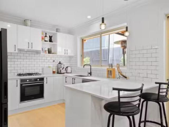 2/9 Slevin St, Lilydale VIC 3140 House For Lease