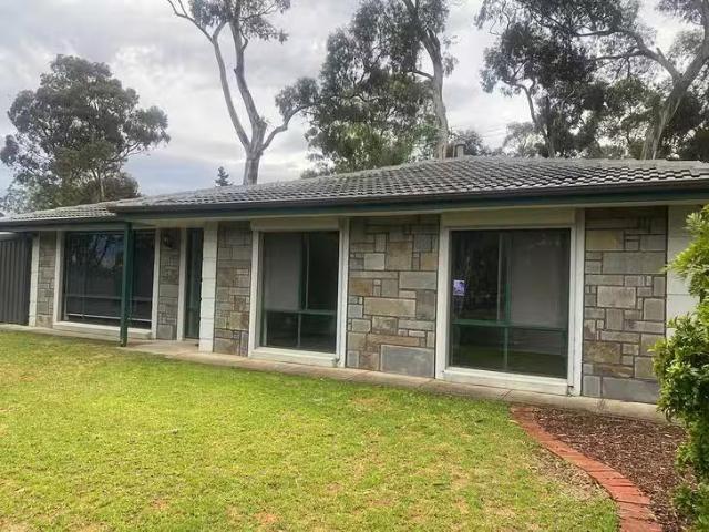 29 Sunnymeade Drive, Aberfoyle Park, SA 5159