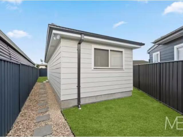 29A Dan Crescent, Colyton Apartment for rent Listed by Moniqu.