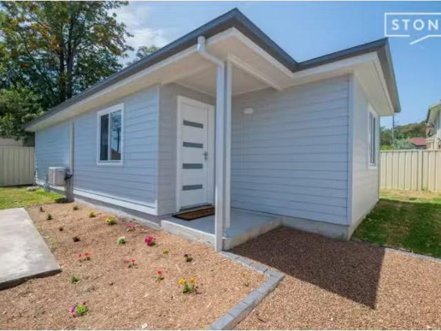 29A Macquarie Avenue, Cessnock House for rent Listed by Kim O.
