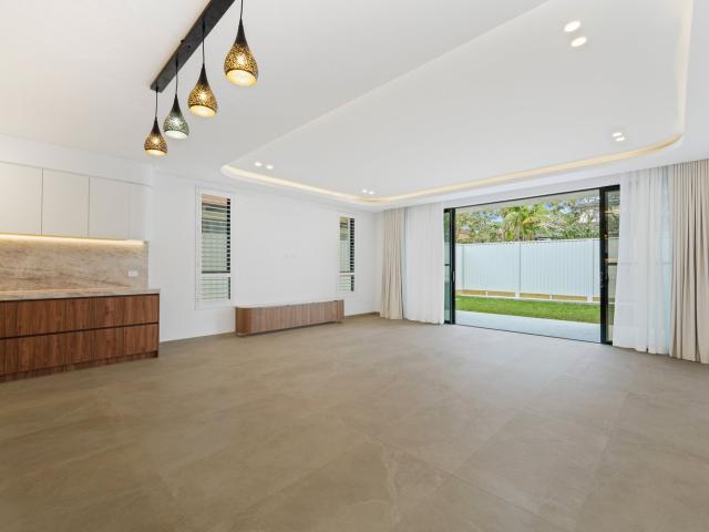 29B Bromley AvenueGreenacre NSW 2190, Australia