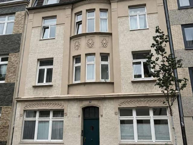 29qm Wohnfläche + 32qm Nutzfläche vielseitige Einheit in Köln Sülz