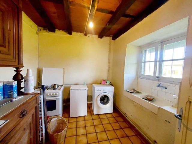 2 MAISONS DANS LA COMMUNE DE CAUMONT