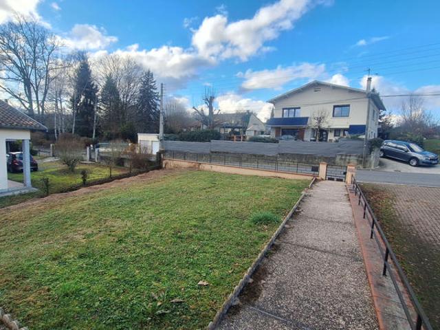 2 maisons mitoyennes sur 1900m² de terrain