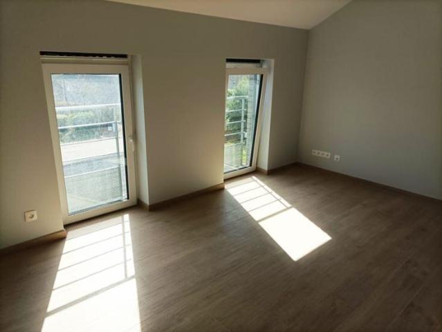 2 maisons neuves à louer à Pesche Couvin