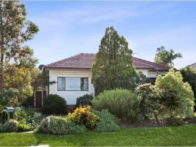2 Malouf Street, Guildford West House for rent Listed by Sam.