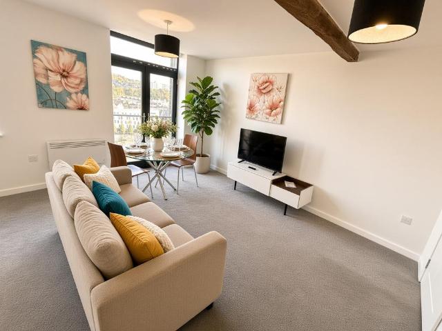 2 Manor Row, City Centre, Bradford, BD1 1 bed apartment to rent £750 pcm £173 pw