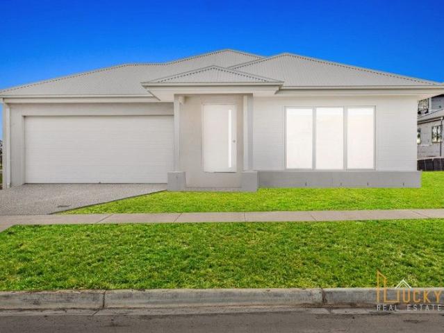 Perfect Investment! Comes With Secured Leased!