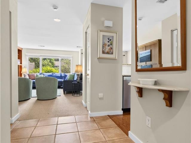 2 Martingale Lane