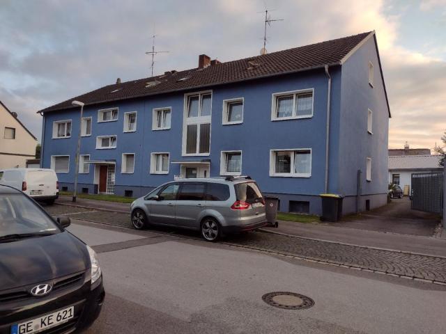 2 Mehrfamilienhäuser und 2 Gewerbeeinheiten