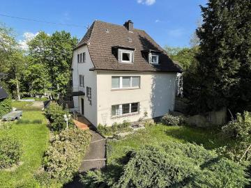 2 MEHRFAMILIENHÄUSER MIT 6 WOHNEINHEITEN + GROSSZÜGIGE GEWERBFLÄCHE IM ZENTRUM VON GUMMERSBACH