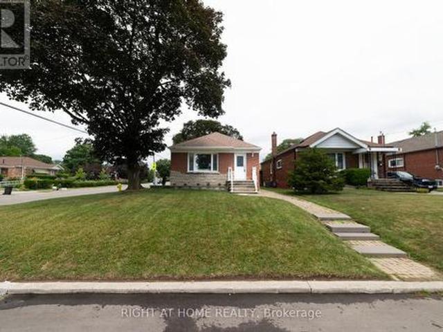 2 Midholm Drive, Toronto, ON, M1K 3A9 house for sale | Listing ID E13556 | Royal LePage