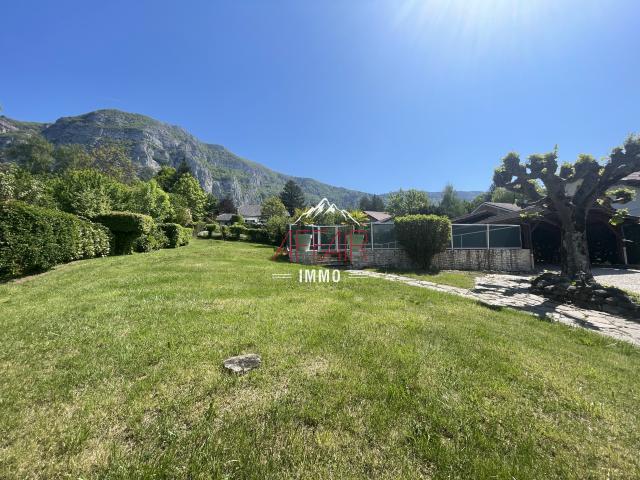2 min douane CROIX DE ROZON maison mitoyenne non gênante