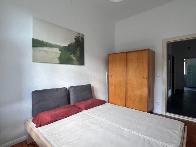 2 Minutes from Markthalle Neun – lovely Kreuzberg Altbau, Berlin Amsterdam Apartments for Rent