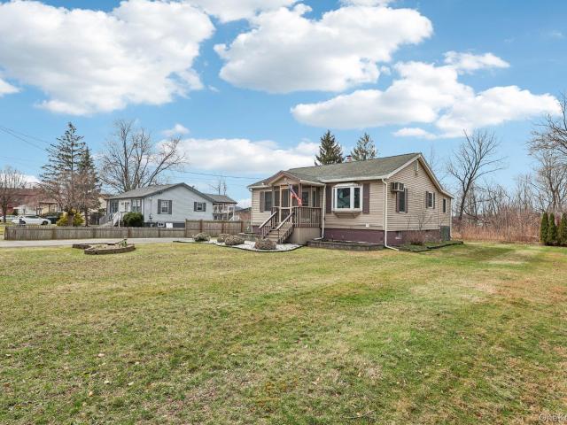 2 Moffatt Ln, Chester, NY 10918 | MLS #971661 | Compass