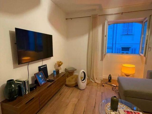 2 mois de Location Appartement au coeur de Marseille Novembre et décembre  Charmant appartement de 41 m² à la fameuse Rue Sainte