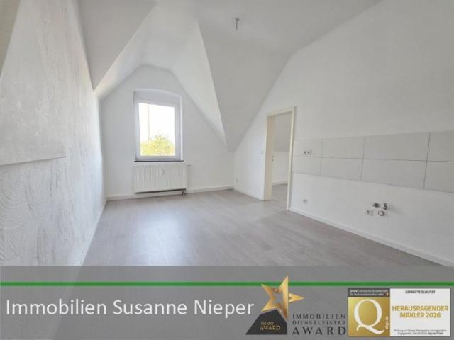 Hell, freundlich, renoviert mit Balkon und Aufzug KB40WE13