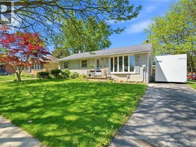 2 Morning Dew Drive, Brantford, ON, N3R 3P2 house for sale | Listing ID 40855 | Royal LePage