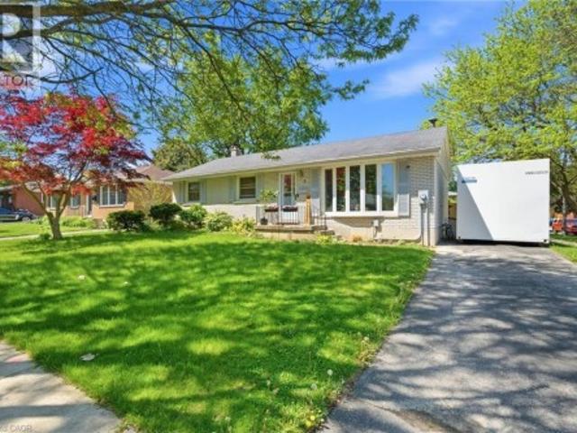2 Morning Dew Drive, Brantford, ON, N3R 3P2 house for sale | Listing ID 40859 | Royal LePage