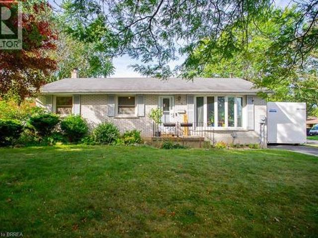 2 Morning Dew Drive, Brantford, ON, N3R 3P2 house for sale | Listing ID 40865 | Royal LePage