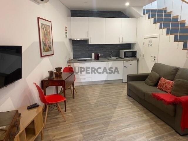 2 Moradias Duplex T1 Geminadas em Lisboa, na Mouraria, com Licença AL