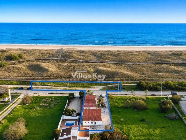 2 Moradias e um armazém primeira linha mar, Meia Praia,Lagos. 227m² São Gonçalo de Lagos