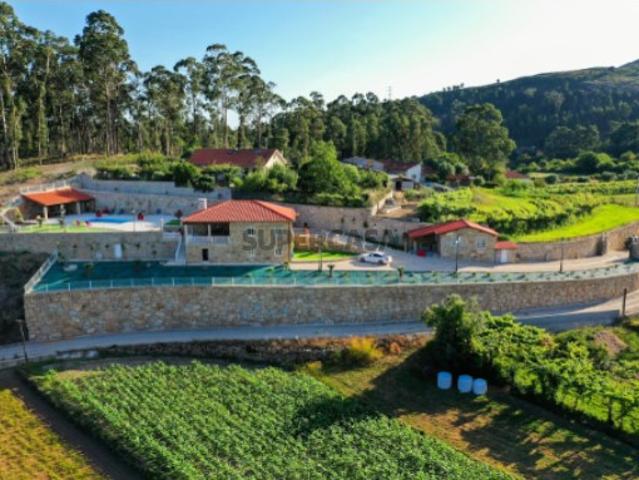Moradia em Pedra com Piscina + Casa T1 Independente Ponte de Lima