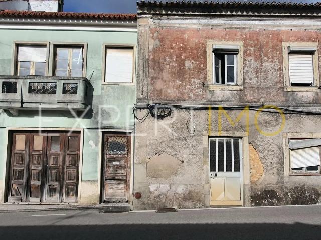 2 Moradias Reabilitação Centro Condeixa a Nova