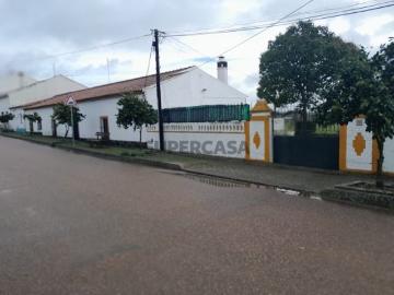 2 Moradias Térreas