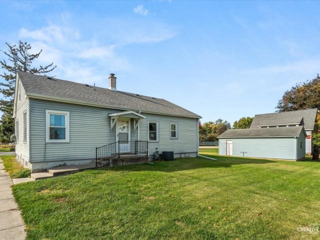 2 N Van Buren Street