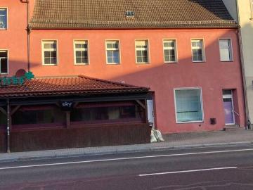2 nebeneinanderstehende MFH mit Gewerbeanteil im Zentrum von Eilenburg