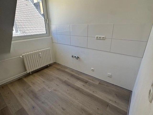 2 Nettokaltmieten frei bei Anmietung! Sehr schöne sanierte 3 Zimmer Wohnung in Duisburg zu vermieten