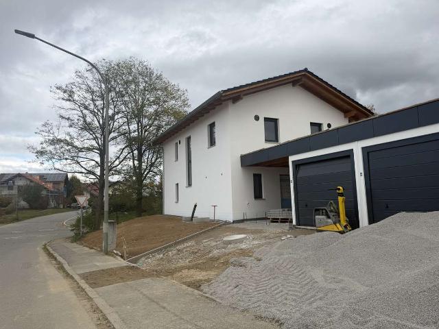 2 neu erbaute Einfamilienhäuser: je 135 m² Wohnfläche in Bad Kötzting