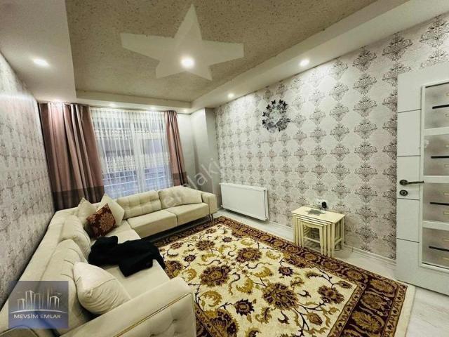 2 Nisan Caddesi Yanı Satılık 2+1 Lüks Daire Eminevime Uygundur