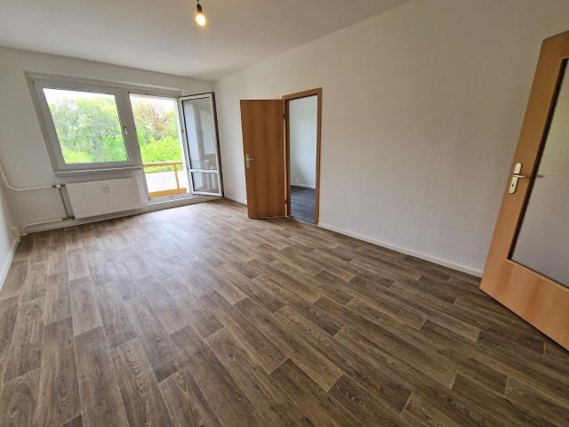 2 NKM frei zum Einzug* *! 3 Zimmer Wohnung im 4. Obergeschoss zu vermieten!