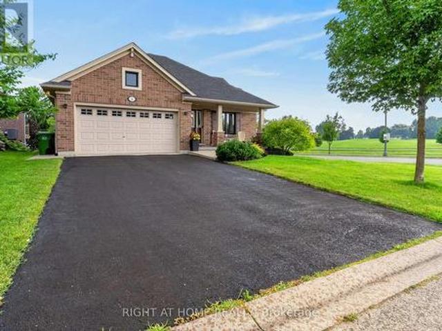 2 Noble Lane, St. Thomas, ON, N5R 0C4 house for sale | Listing ID X13611 | Royal LePage